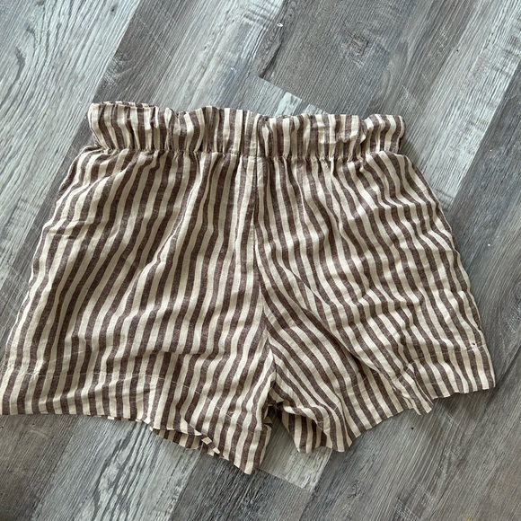 EUC GAP Linen Striped Shorts w Pockets - Picture 2 of 4